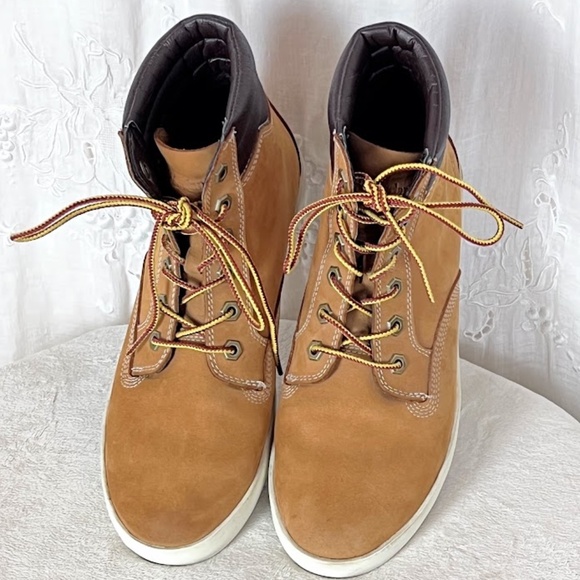 Tiimberland Women's Dausette Sneaker Boots Size 9M 🎉 Host Pick 3X - Picture 2 of 11